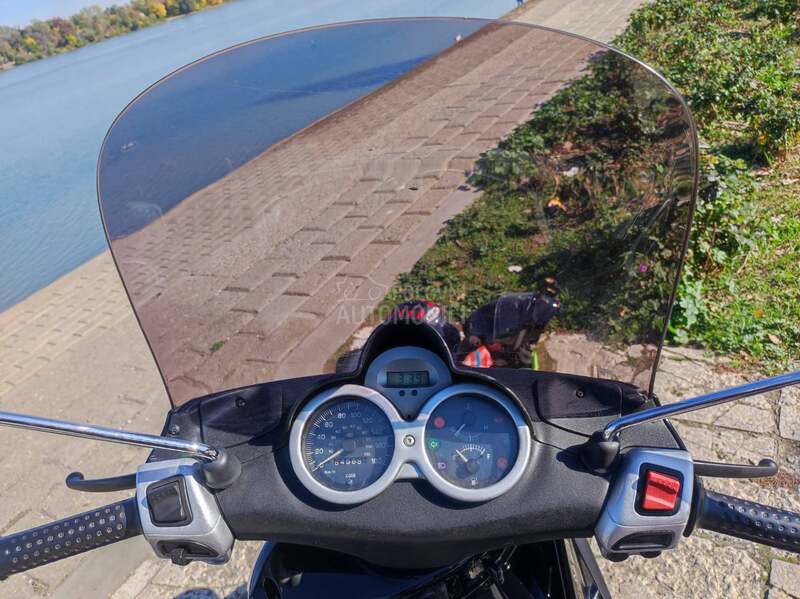 Piaggio Beverly 400