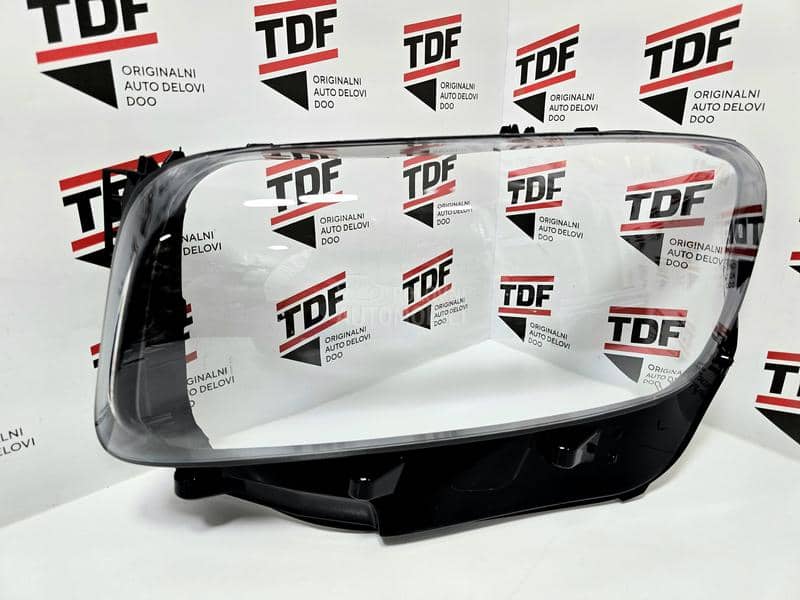 Staklo fara GLB W247