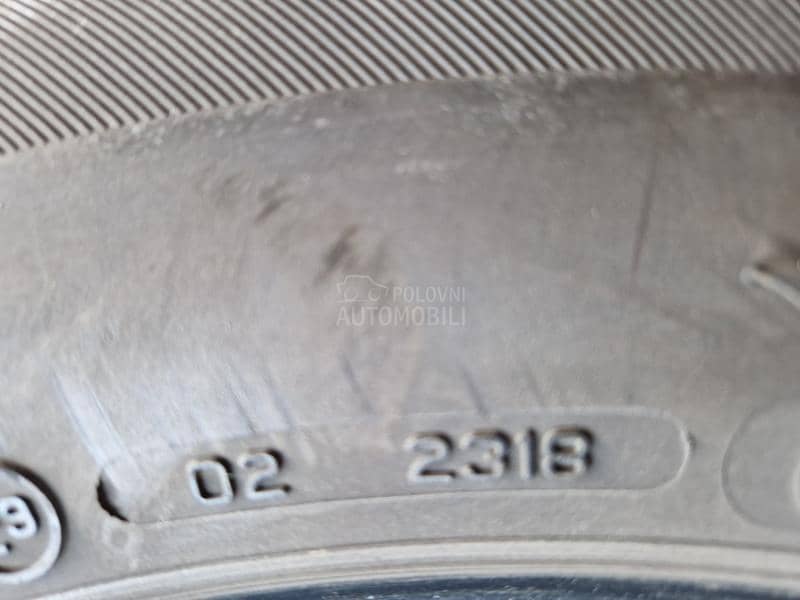 Bridgestone 215/65 R16 Zimska
