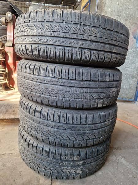 Bridgestone 215/65 R16 Zimska
