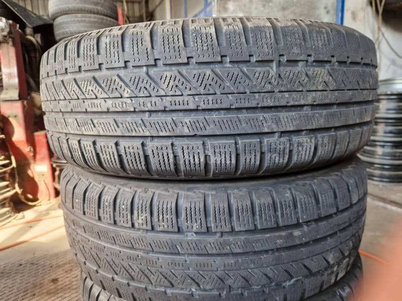 Bridgestone 215/65 R16 Zimska