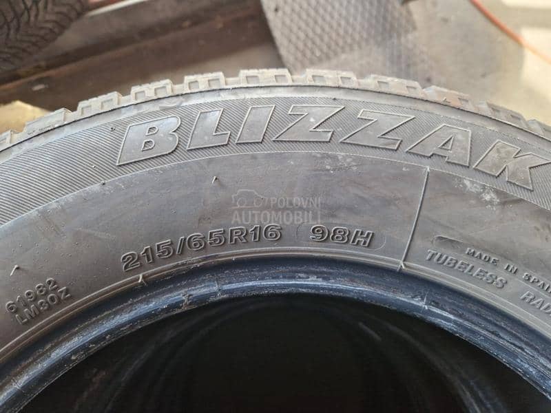 Bridgestone 215/65 R16 Zimska