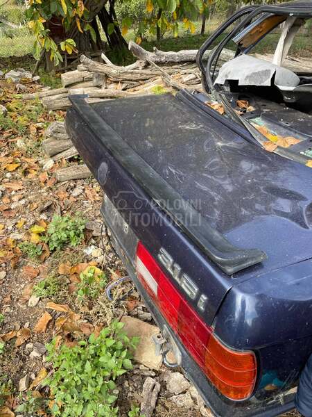 Spojler gepeka E30