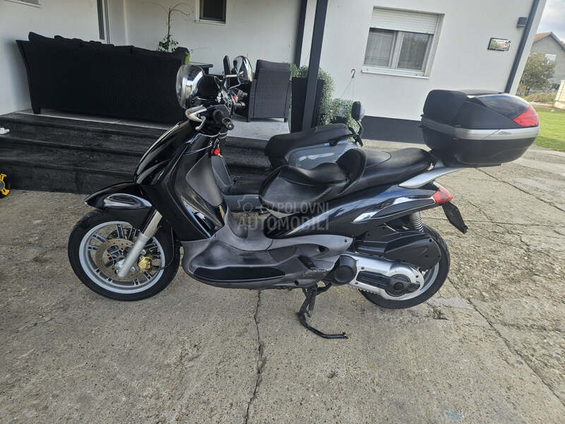 Piaggio beverly 500