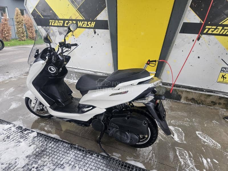 Yamaha Majesty 125