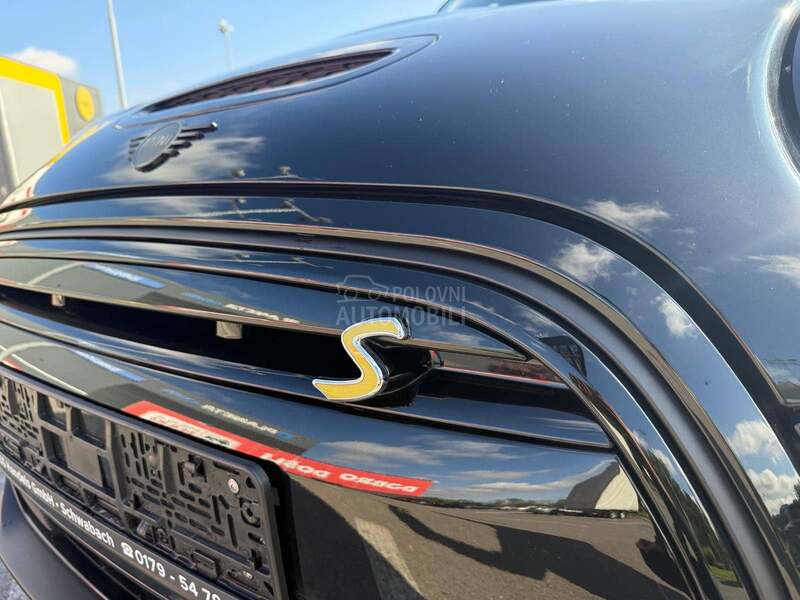 MINI Cooper S E Black Edition