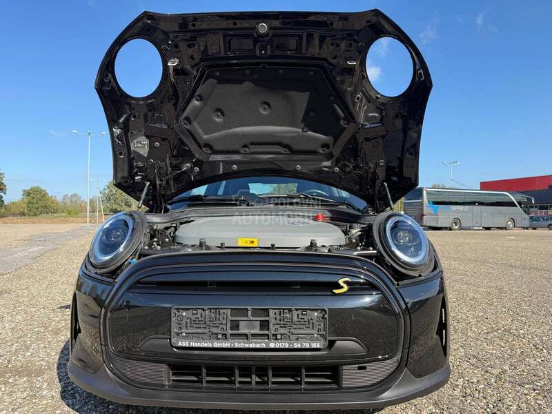 MINI Cooper S E Black Edition