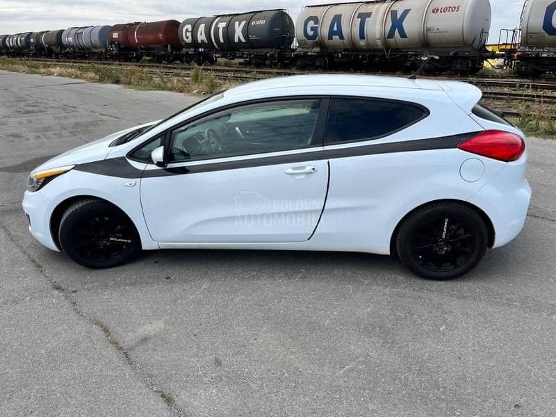 Kia pro_cee`d 1.6  DIESEL