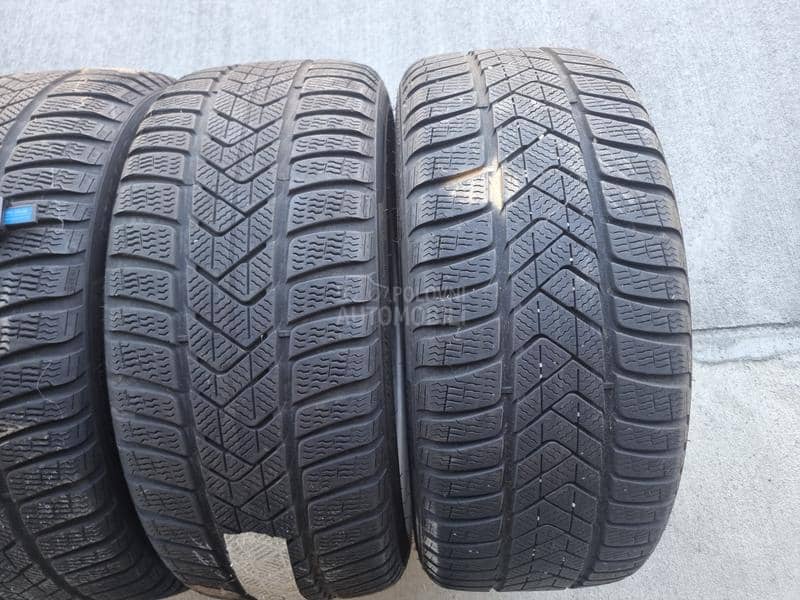 Pirelli 225/40 R18 Zimska