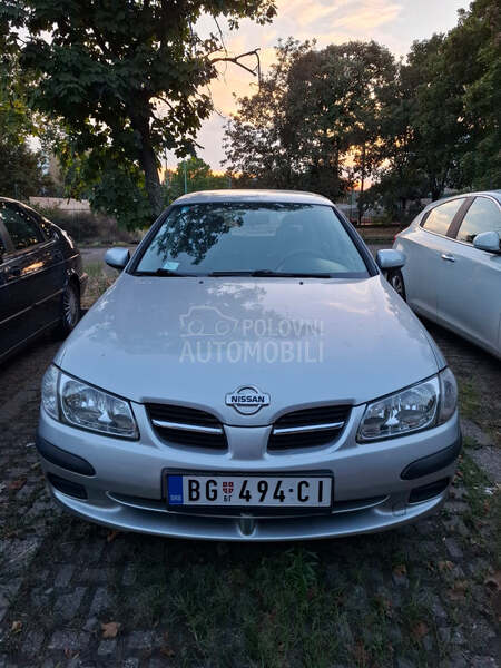 Nissan Almera 