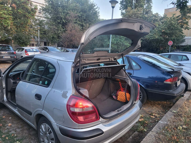 Nissan Almera 