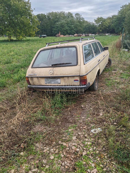 Mercedes Benz 240tdi
