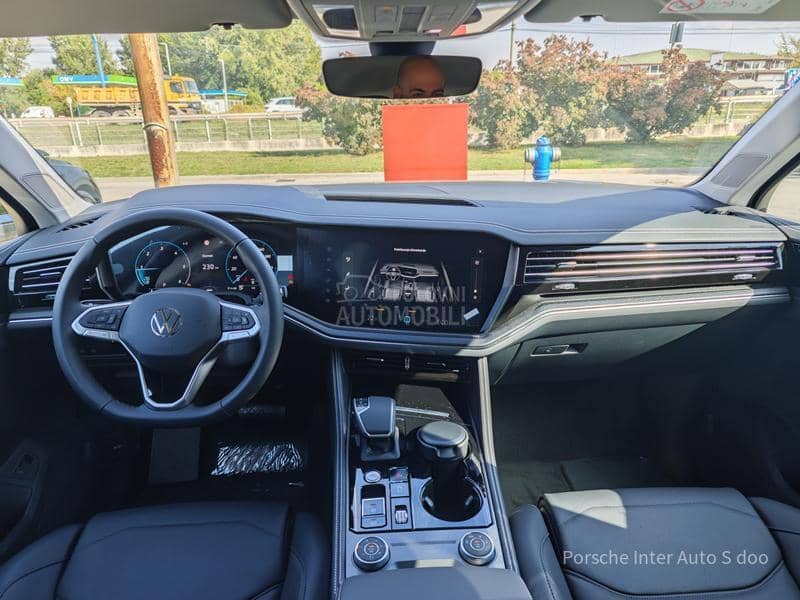 Volkswagen Touareg 3.0 TDI Business 4M