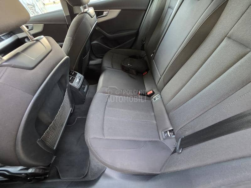 Audi A4 2.0 TFSI S TRONIC Audi A4 2.0 TFSI S TRONIC