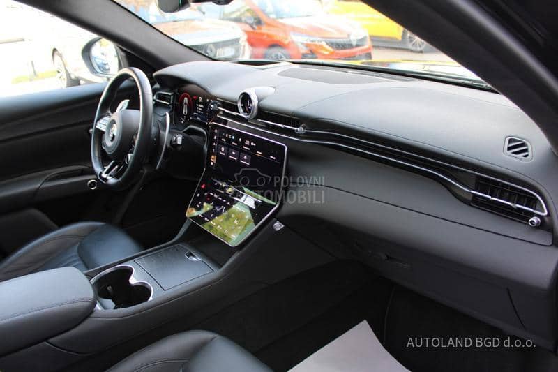 Maserati Grecale 2.0 4X4 Hybrid AUT Maserati Grecale 2.0 4X4 Hybrid AUT