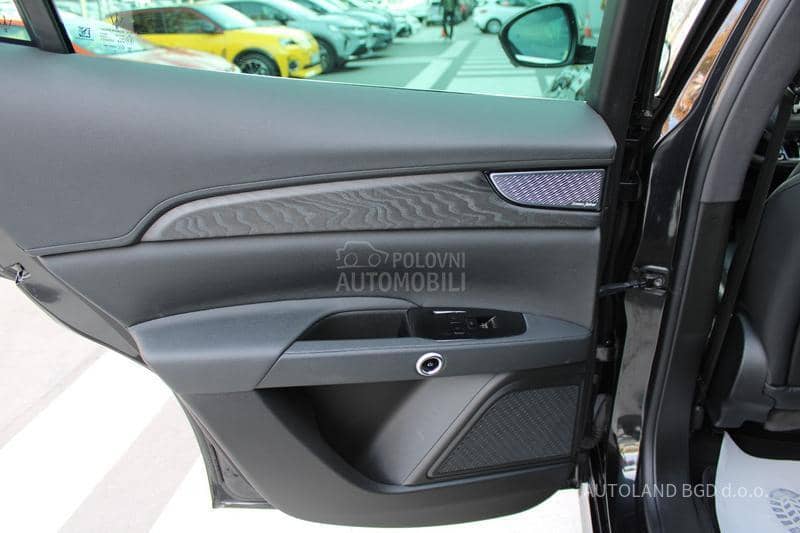 Maserati Grecale 2.0 4X4 Hybrid AUT Maserati Grecale 2.0 4X4 Hybrid AUT