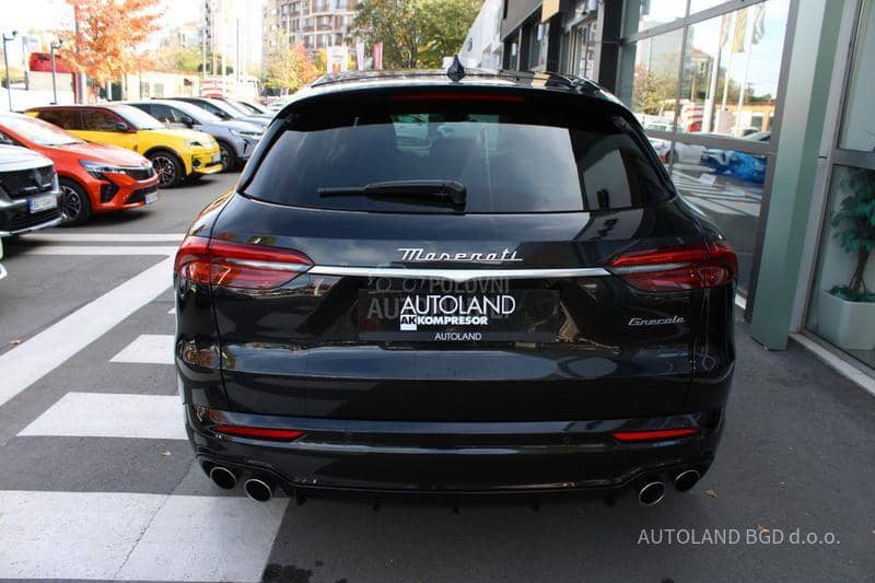 Maserati Grecale 2.0 4X4 Hybrid AUT Maserati Grecale 2.0 4X4 Hybrid AUT
