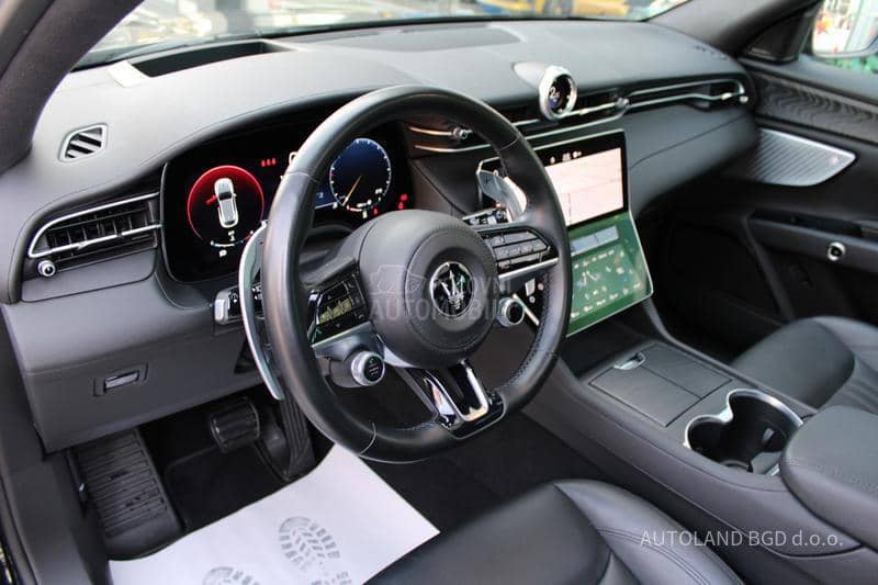 Maserati Grecale 2.0 4X4 Hybrid AUT Maserati Grecale 2.0 4X4 Hybrid AUT