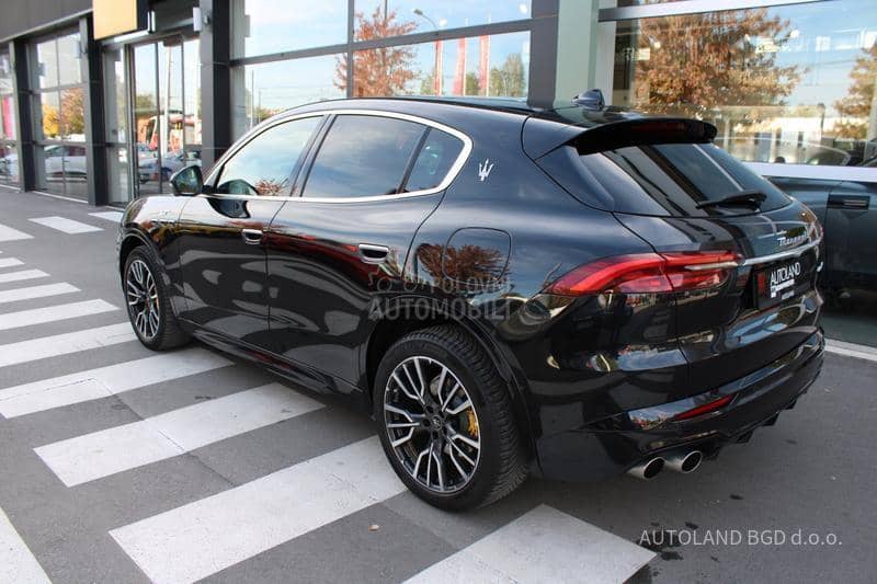 Maserati Grecale 2.0 4X4 Hybrid AUT Maserati Grecale 2.0 4X4 Hybrid AUT