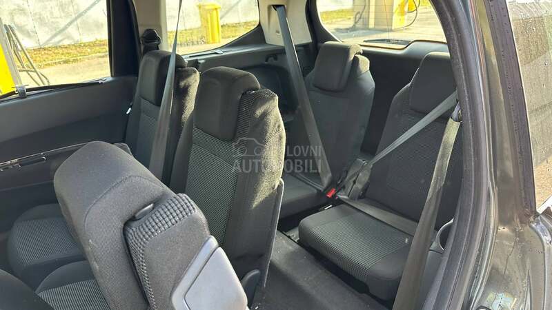 Peugeot 5008 1.6hdi