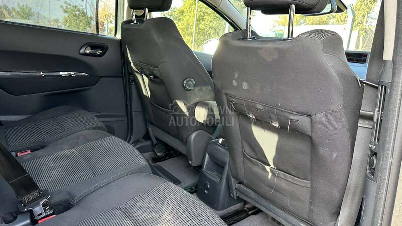 Peugeot 5008 1.6hdi