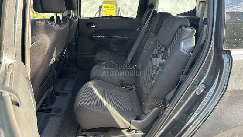 Peugeot 5008 1.6hdi