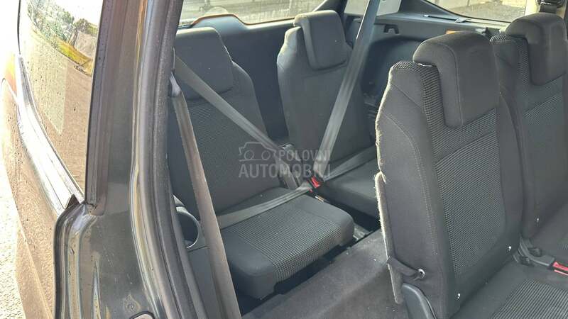 Peugeot 5008 1.6hdi