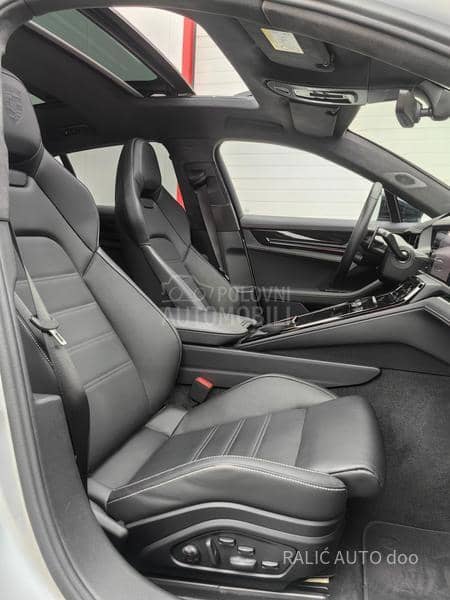 Porsche Panamera 4S E-Hybrid/Act Ride