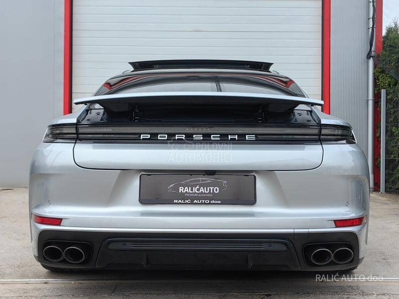 Porsche Panamera 4S E-Hybrid/Act Ride