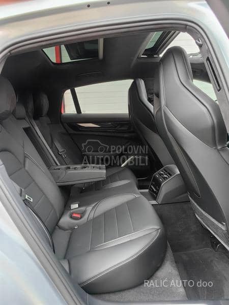 Porsche Panamera 4S E-Hybrid/Act Ride