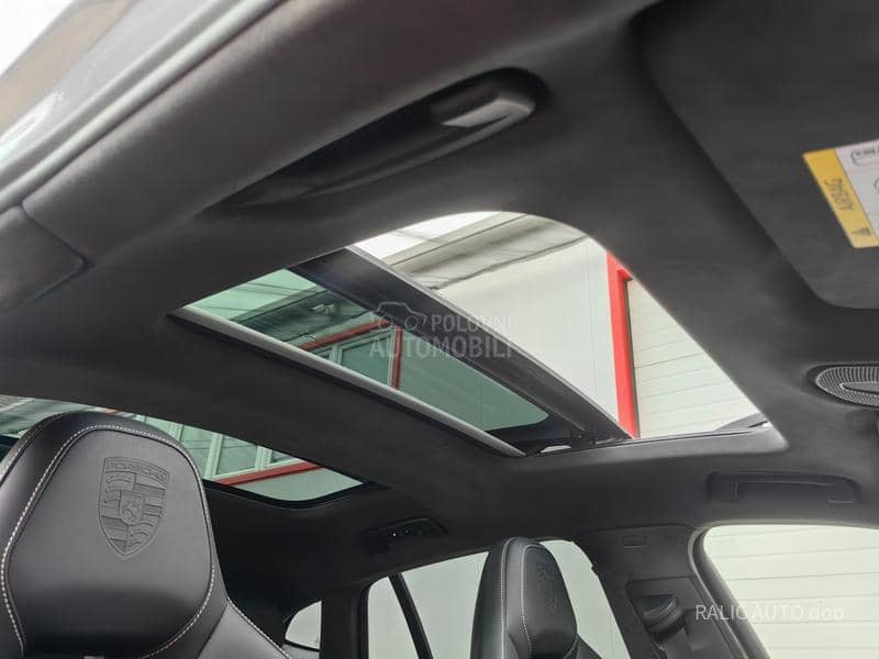 Porsche Panamera 4S E-Hybrid/Act Ride