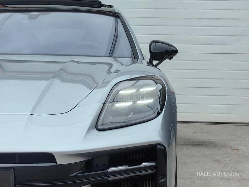 Porsche Panamera 4S E-Hybrid/Act Ride