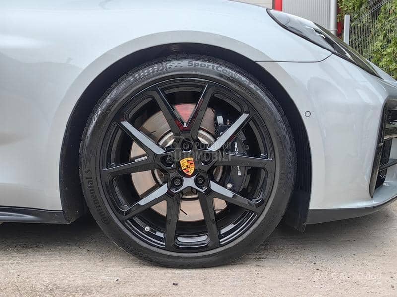 Porsche Panamera 4S E-Hybrid/Act Ride