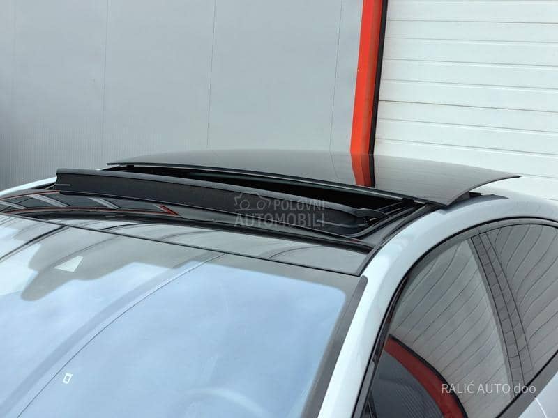 Porsche Panamera 4S E-Hybrid/Act Ride