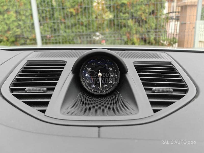 Porsche Panamera 4S E-Hybrid/Act Ride