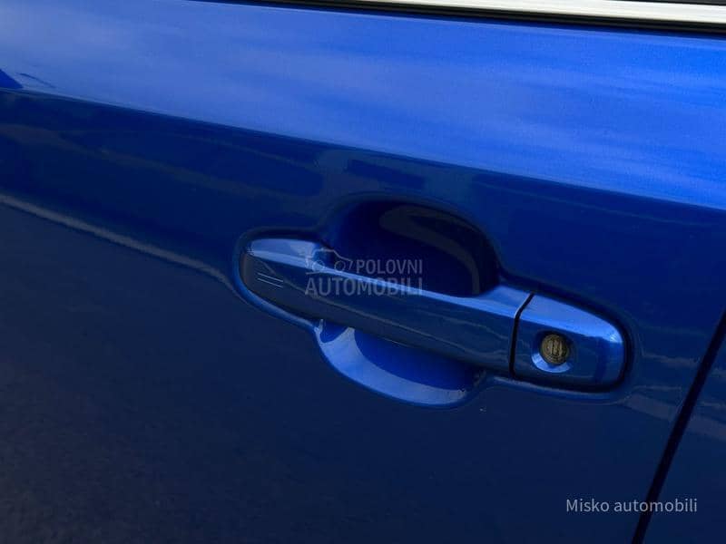 Toyota C-HR 1.8 VVT-i Hybrid Kam