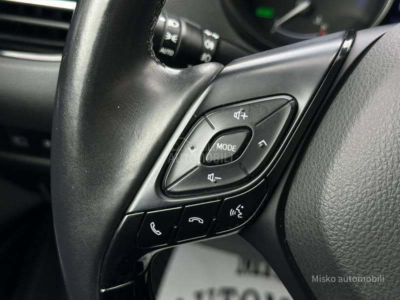 Toyota C-HR 1.8 VVT-i Hybrid Kam