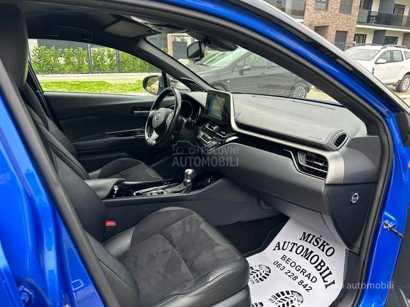 Toyota C-HR 1.8 VVT-i Hybrid Kam