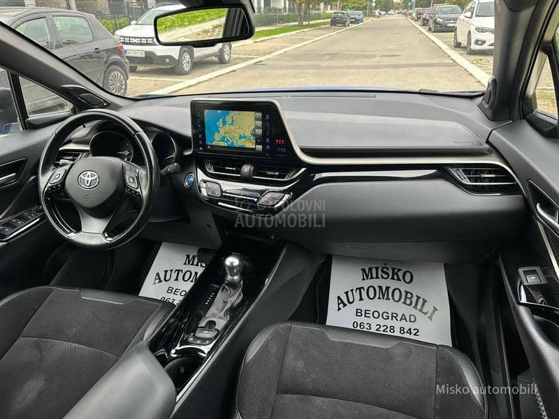 Toyota C-HR 1.8 VVT-i Hybrid Kam