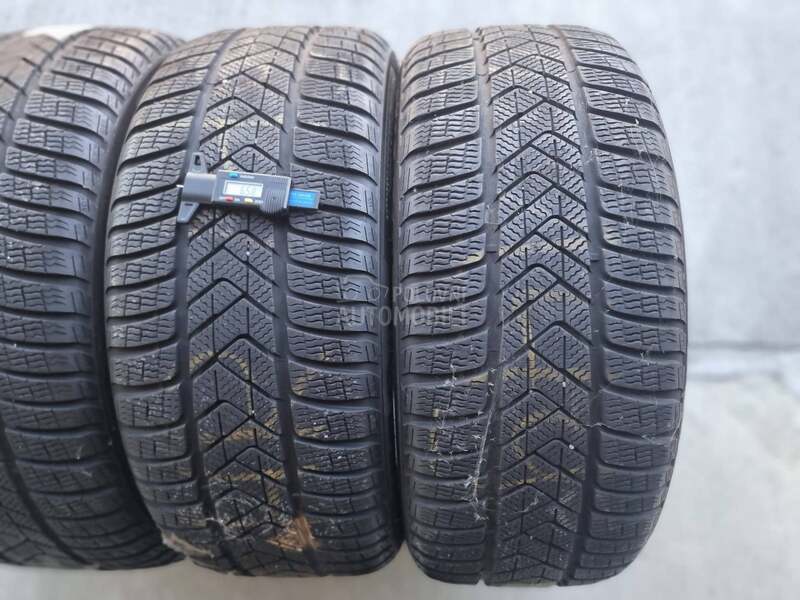 Pirelli 245/45 R18 Zimska