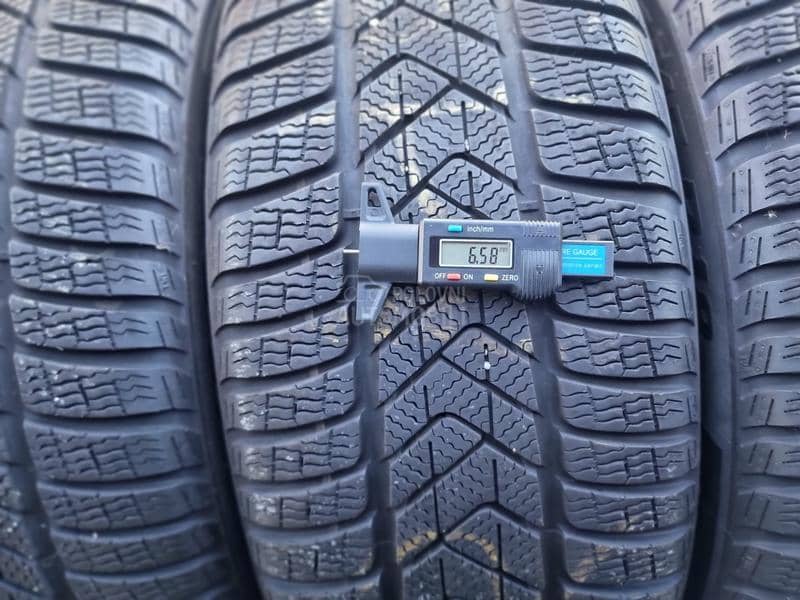 Pirelli 245/45 R18 Zimska