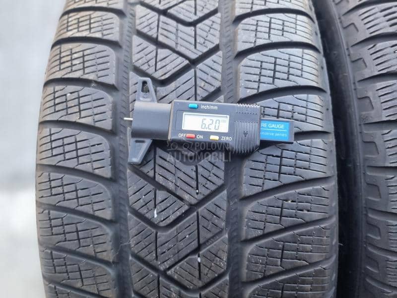 Pirelli 235/50 R20 Zimska