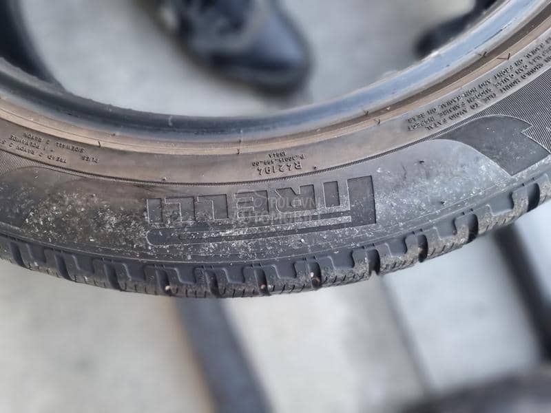 Pirelli 235/50 R20 Zimska