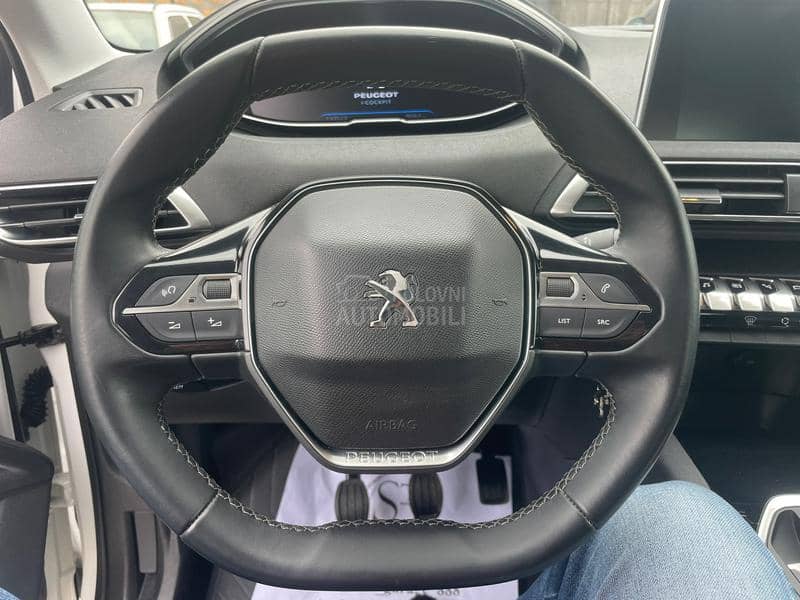 Peugeot 3008 1.5 HDi 131hp Nov