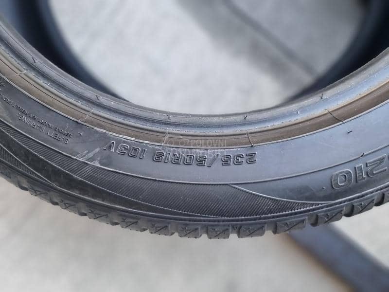 Falken 235/50 R19 Zimska