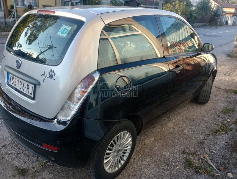 Lancia Ypsilon 1.2 tng