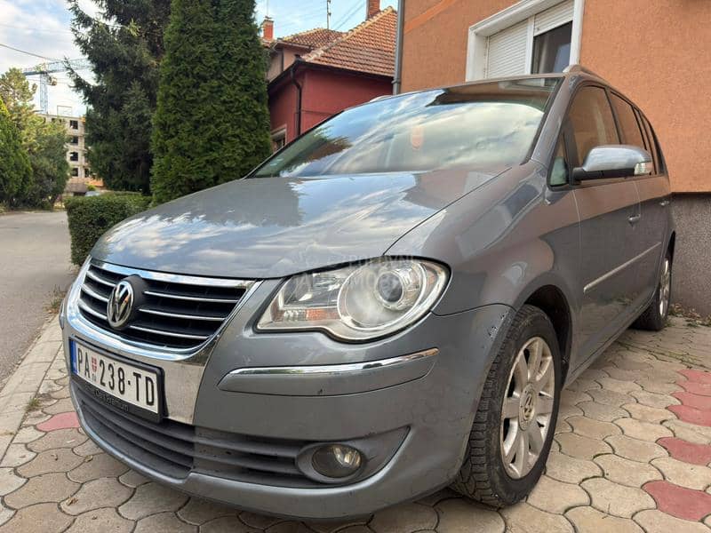 Volkswagen Touran 