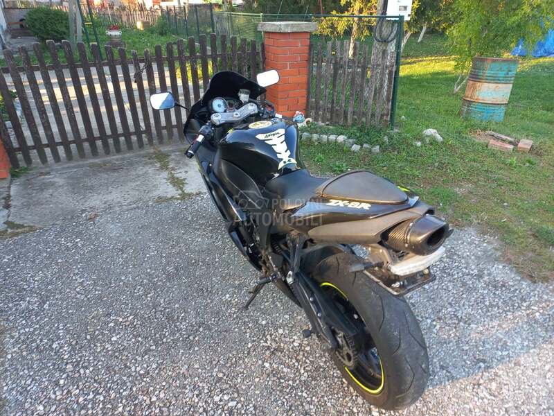 Kawasaki zx6r