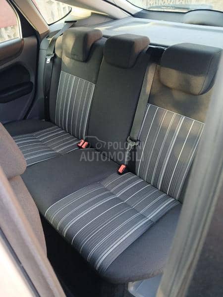 Ford Focus 1.6 ti-vct