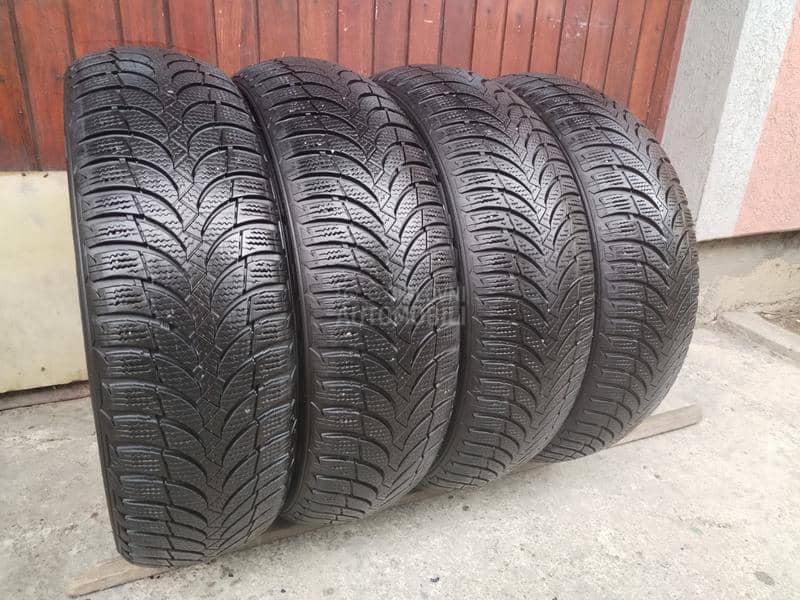 Nexen 185/60 R16 Zimska